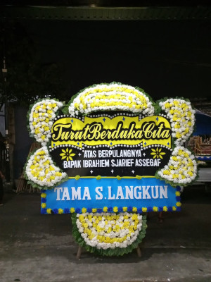 Papan Bunga Duka di Pulau Burung